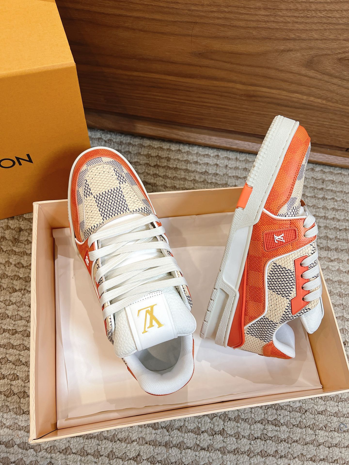 Men's shoes