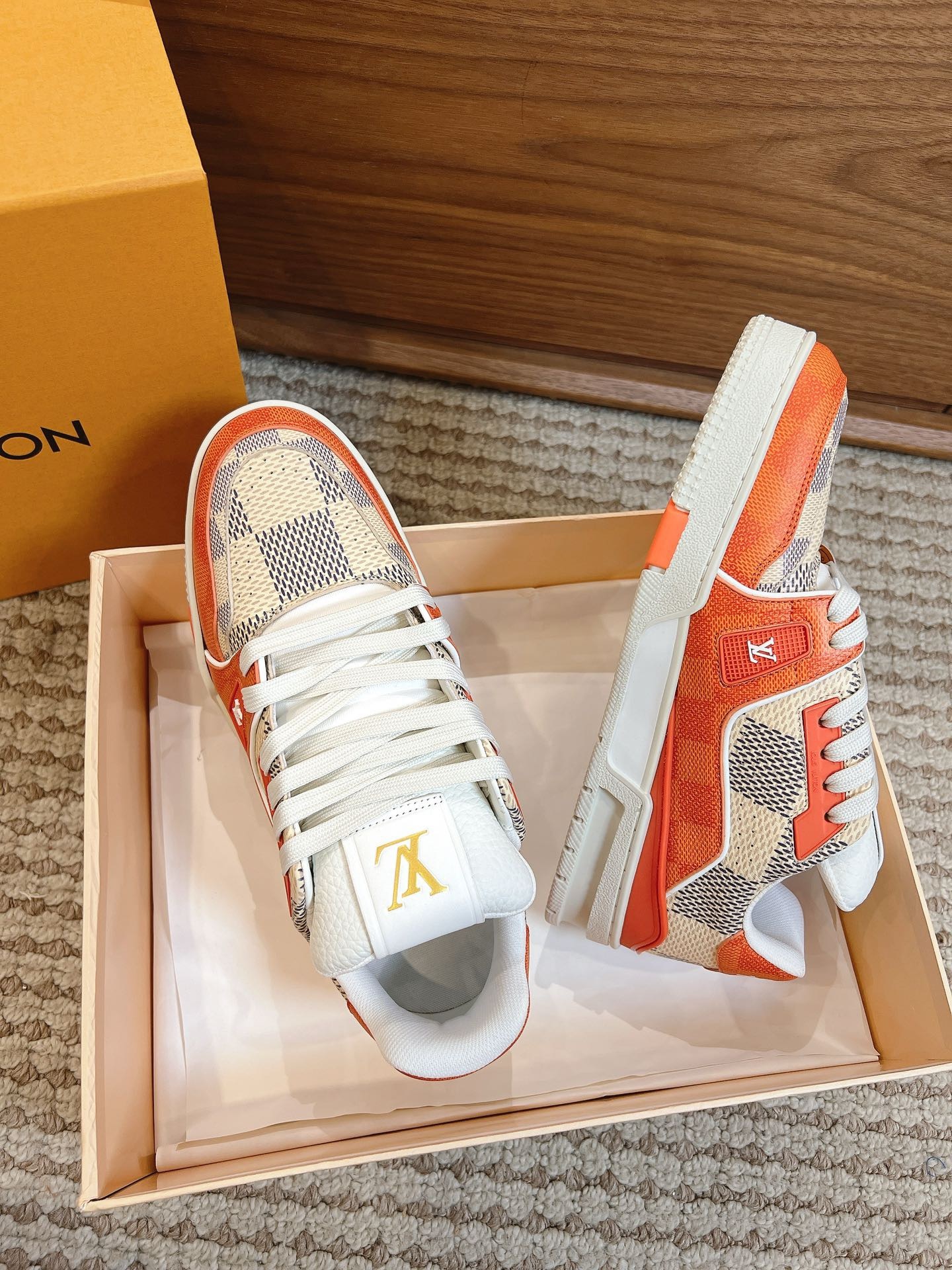 Men's shoes