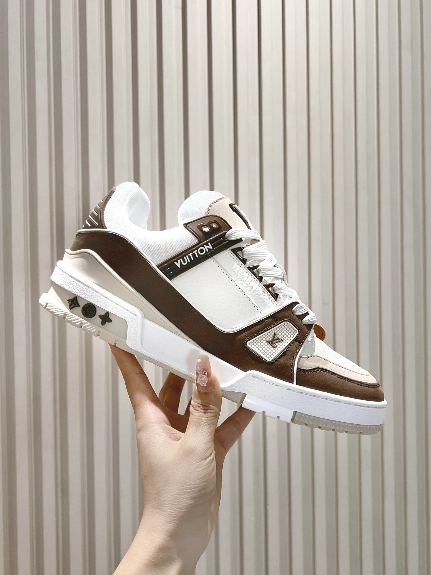 Men's shoes