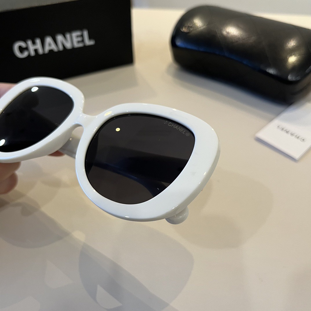chanel--Sunglasses