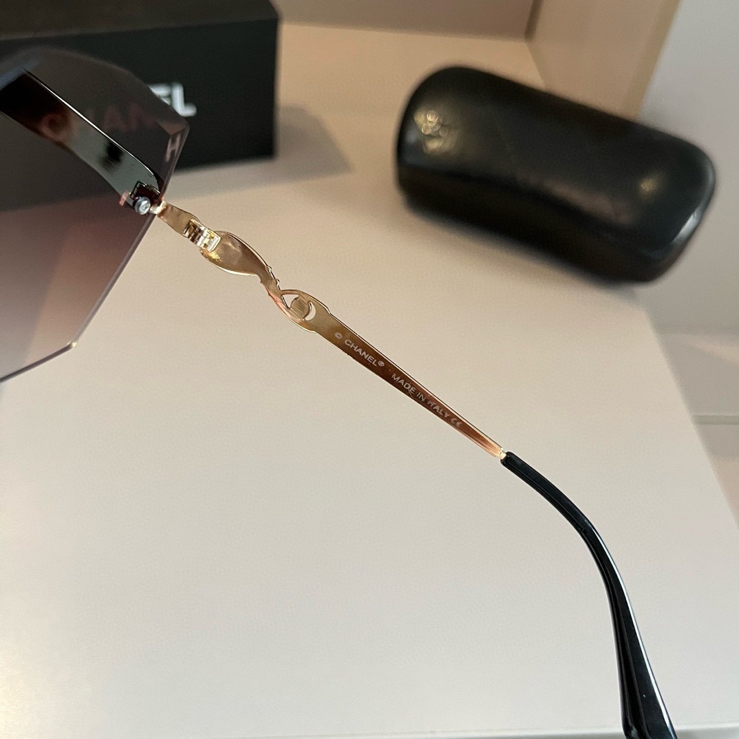 chanel--Sunglasses