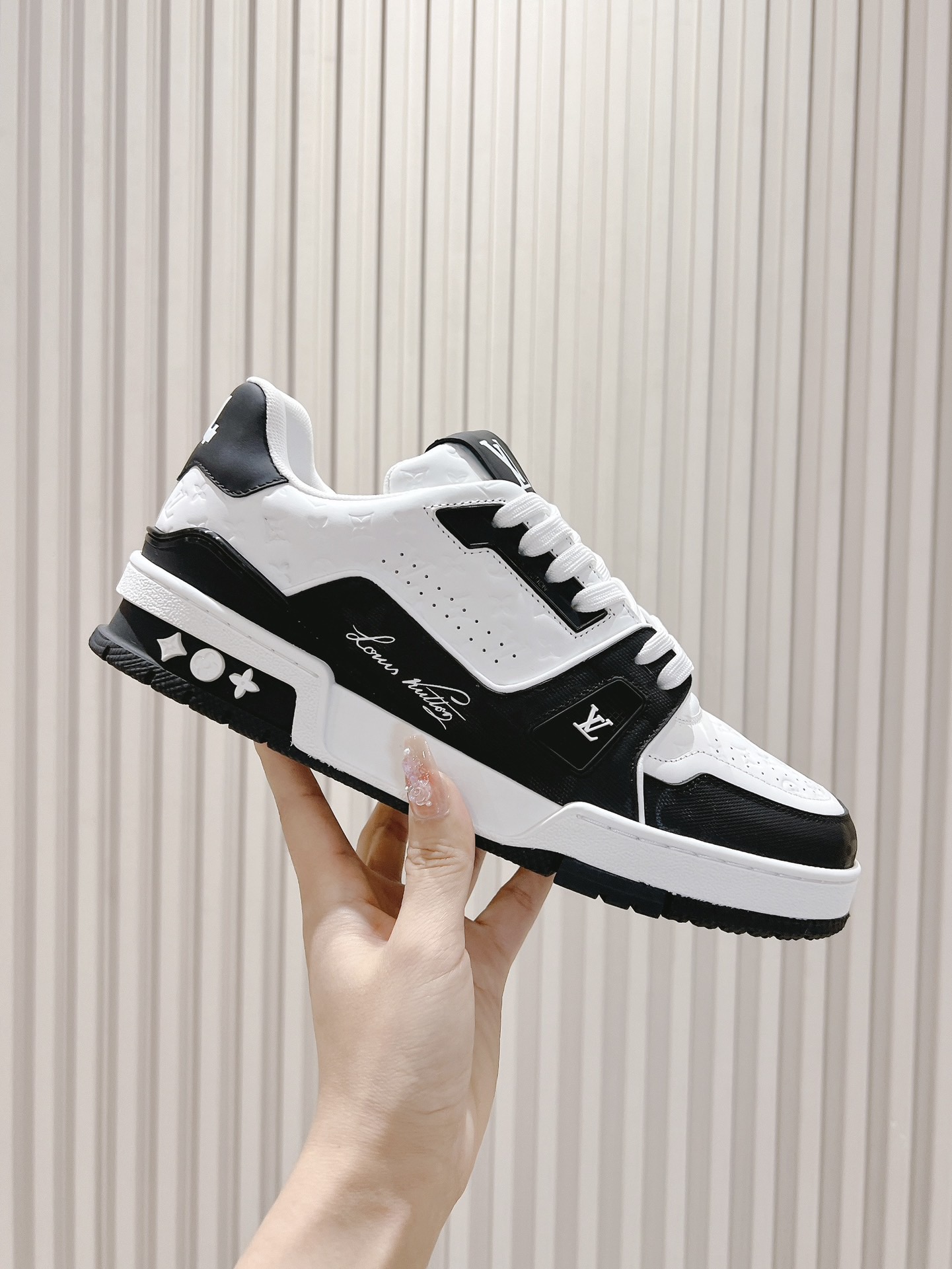 Men's shoes
