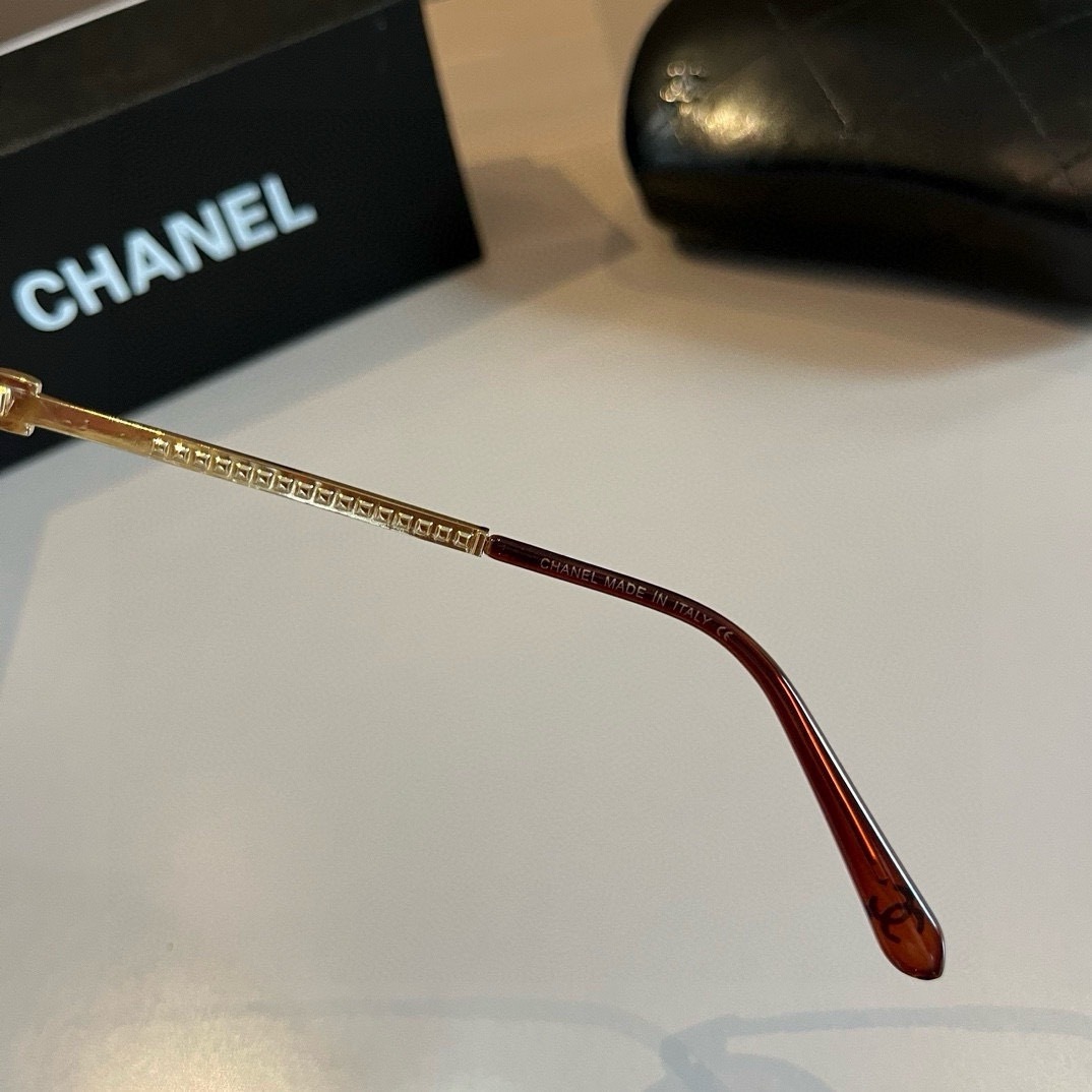 chanel--Sunglasses
