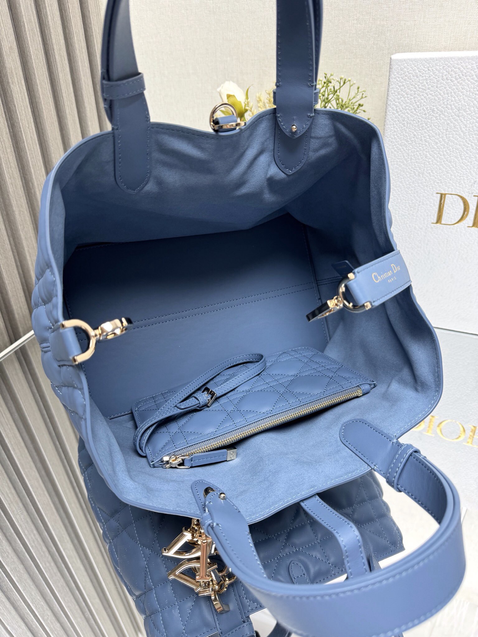 Dior