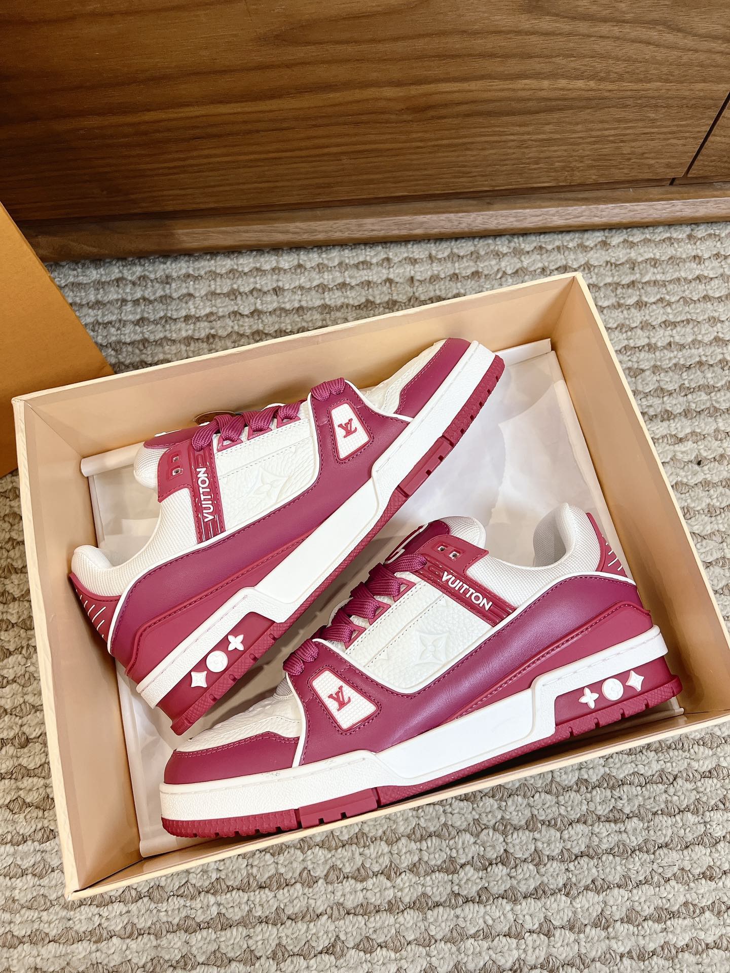Men's shoes