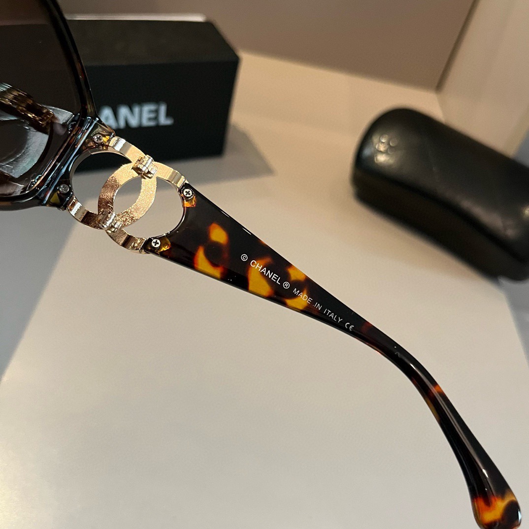 chanel--Sunglasses