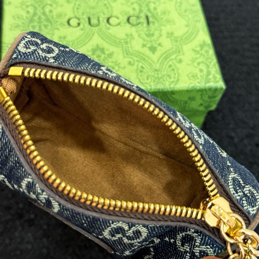 Small pendant