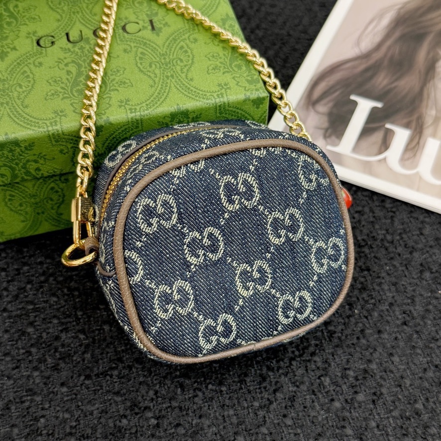 Small pendant