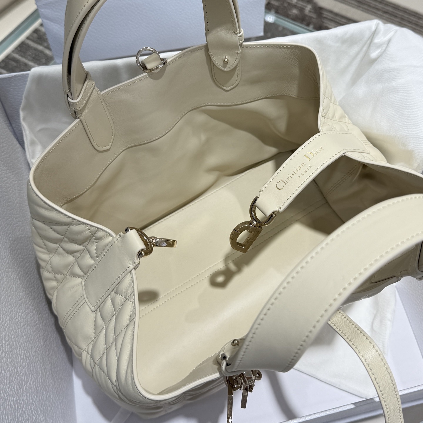 Dior