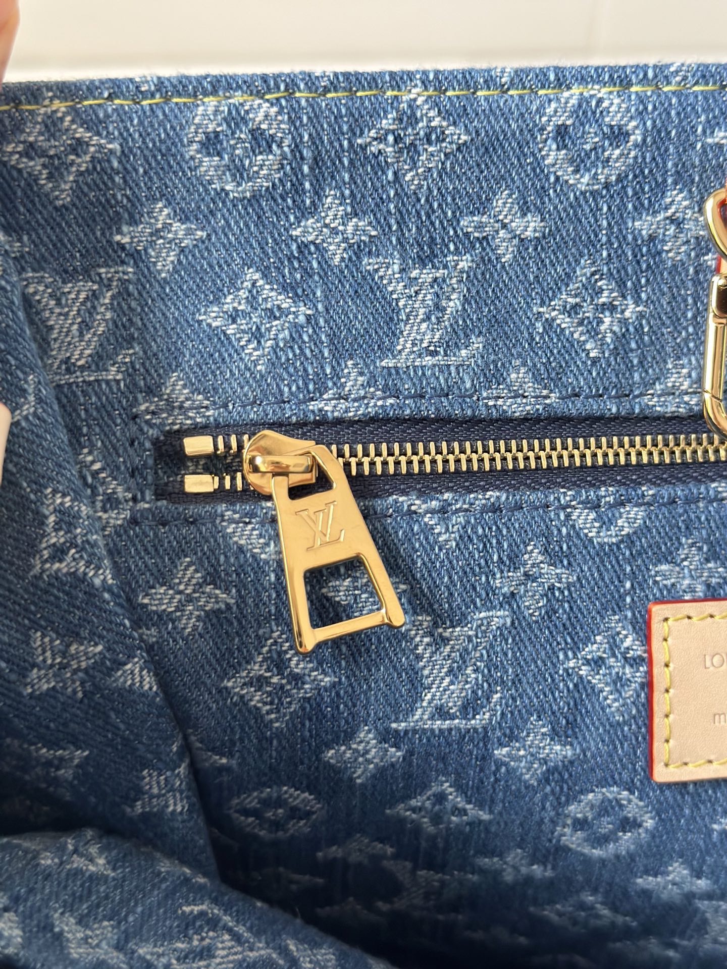 lv