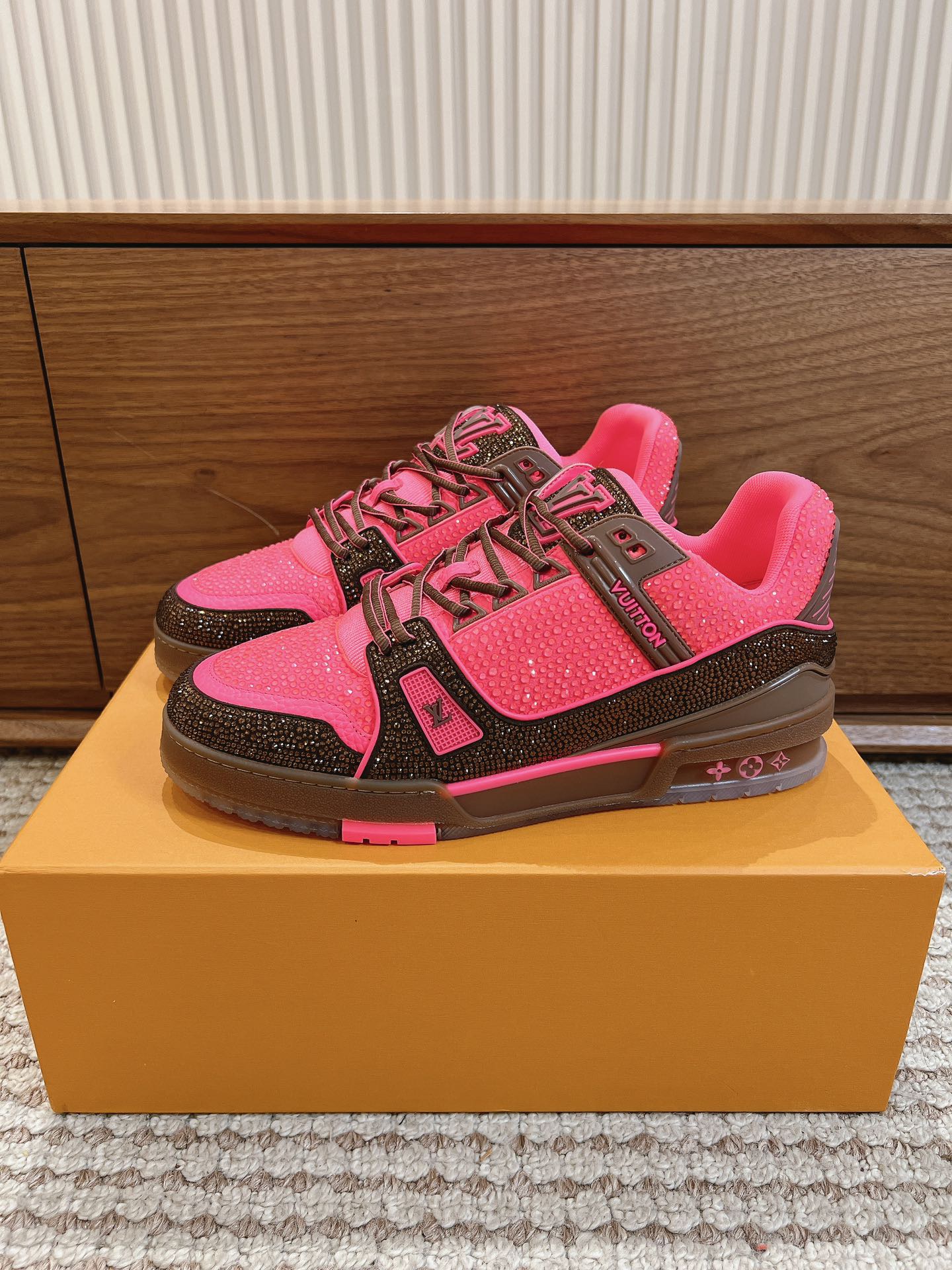 Men's shoes