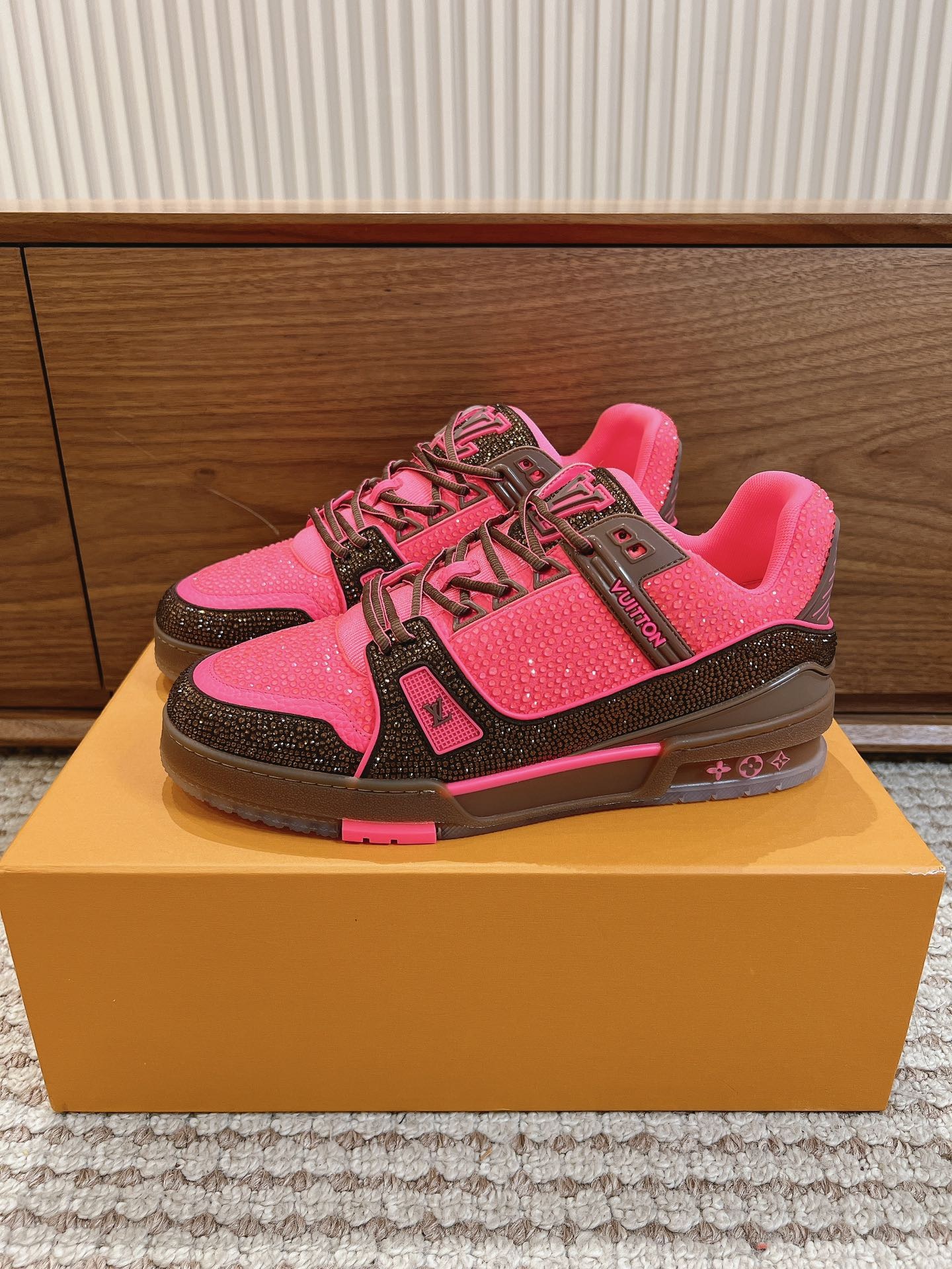 Men's shoes