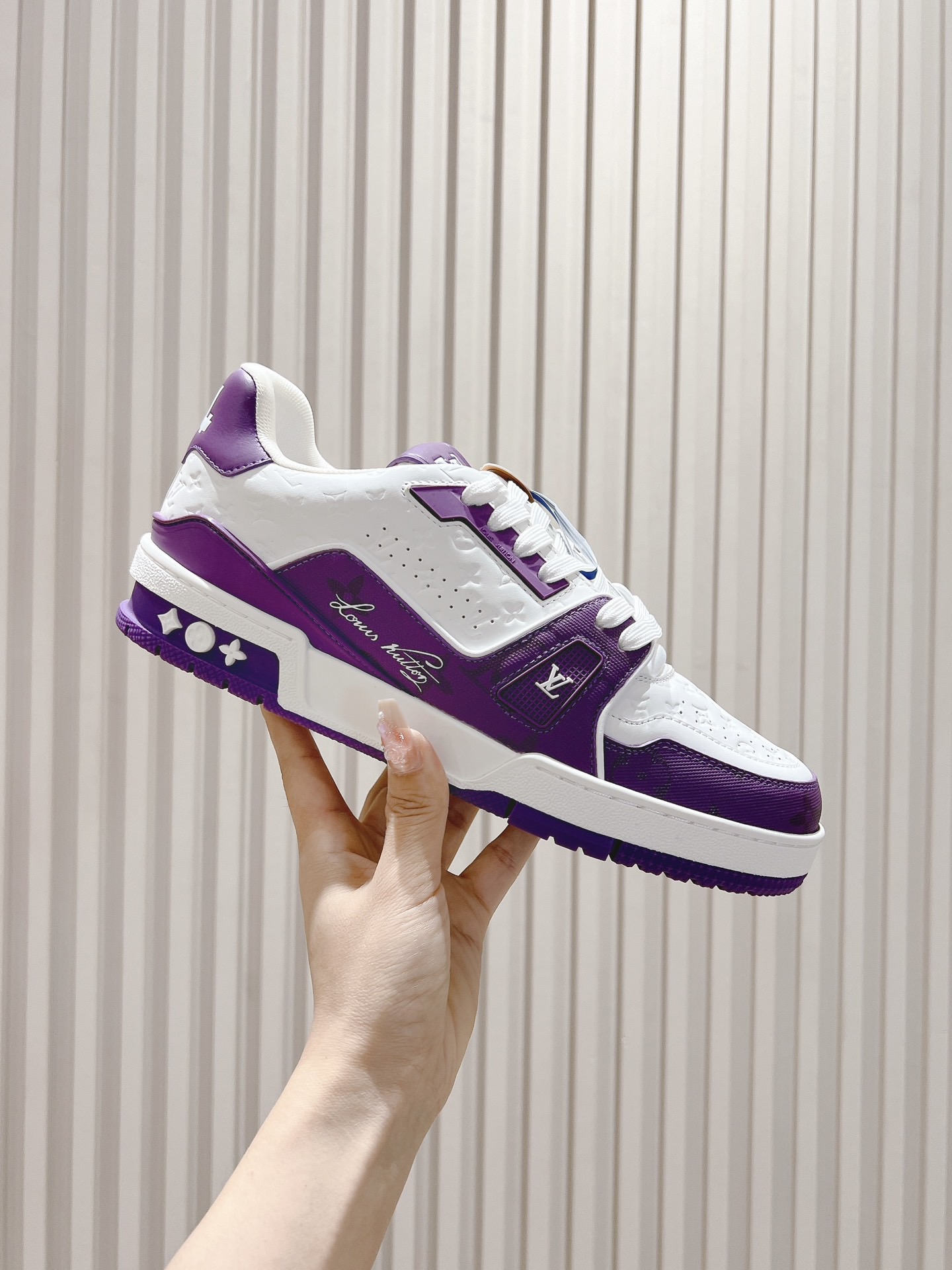 Men's shoes