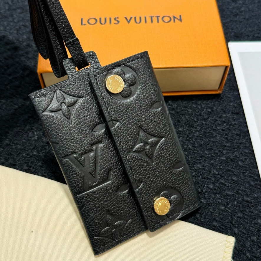 Small pendant