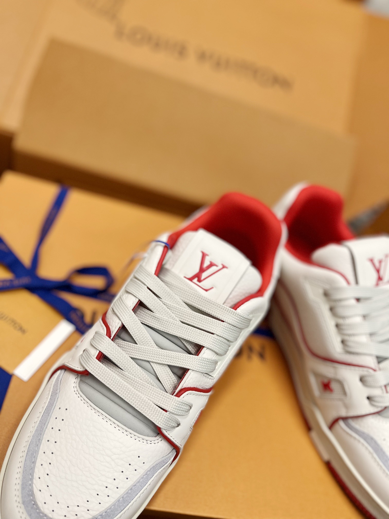 Men's shoes