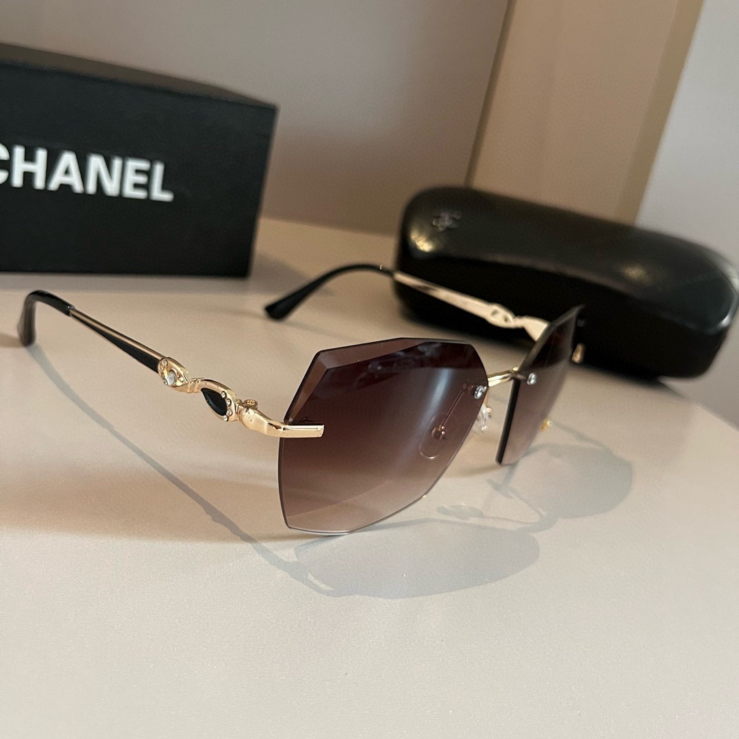 chanel--Sunglasses
