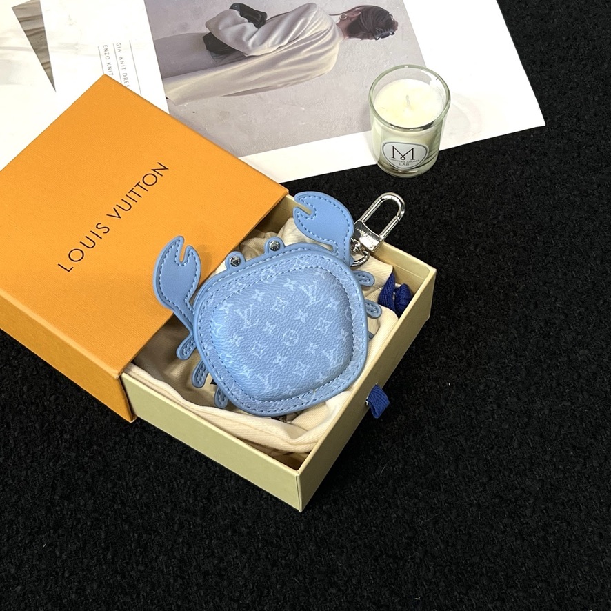 Small pendant