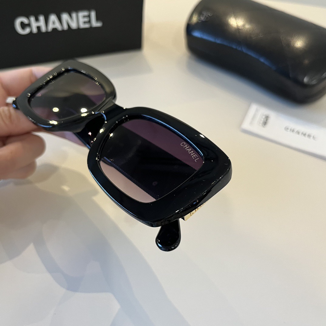 chanel--Sunglasses