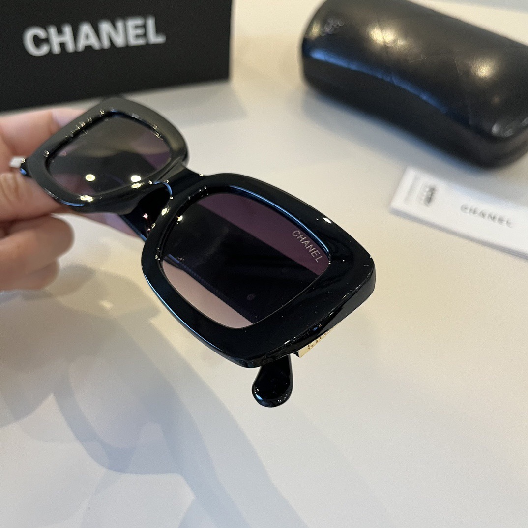chanel--Sunglasses