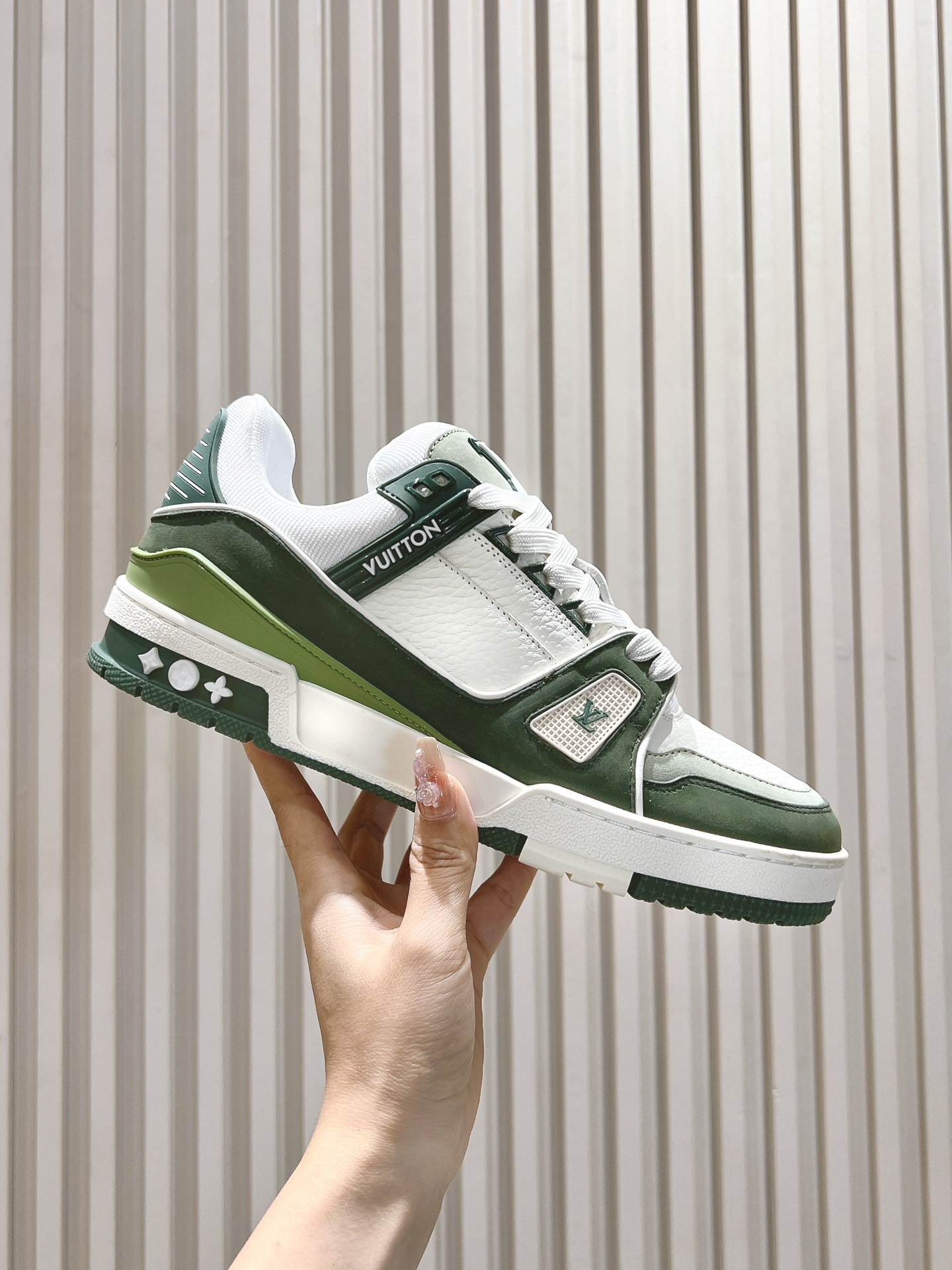 Men's shoes