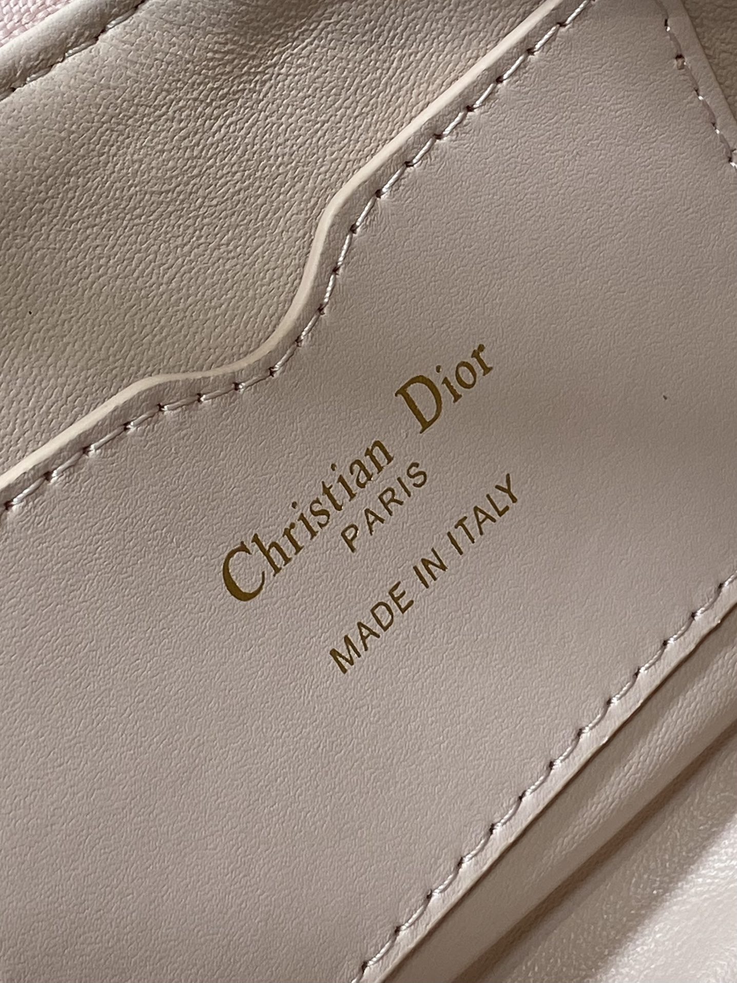 Dior