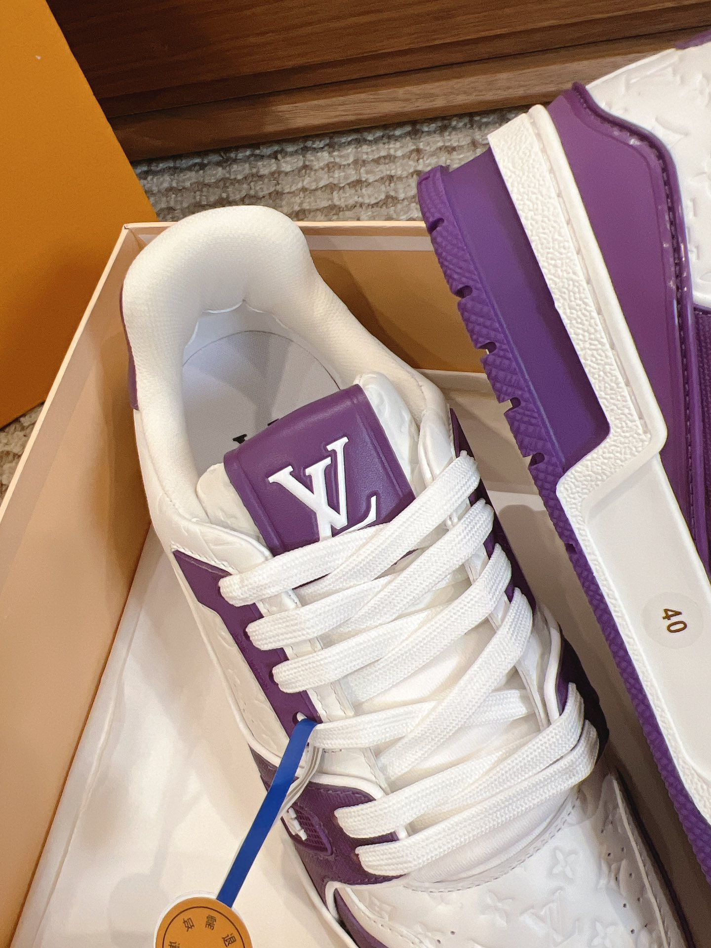 Men's shoes