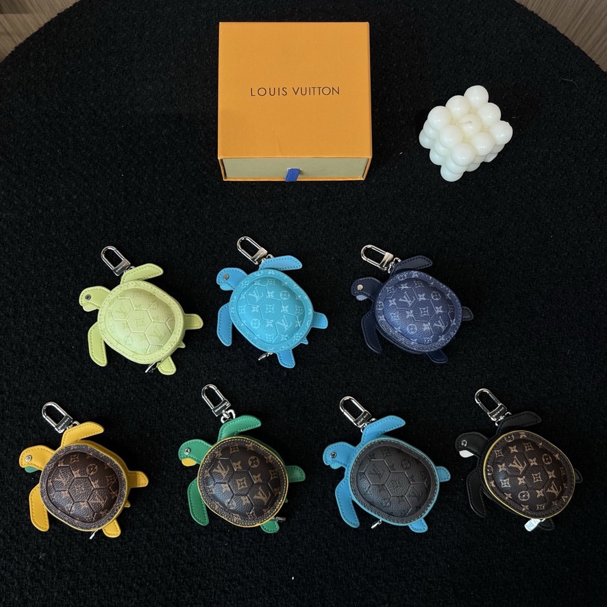 Small pendant