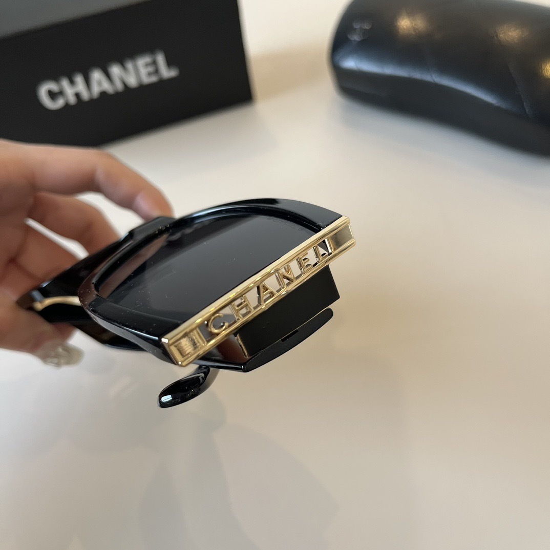chanel--Sunglasses