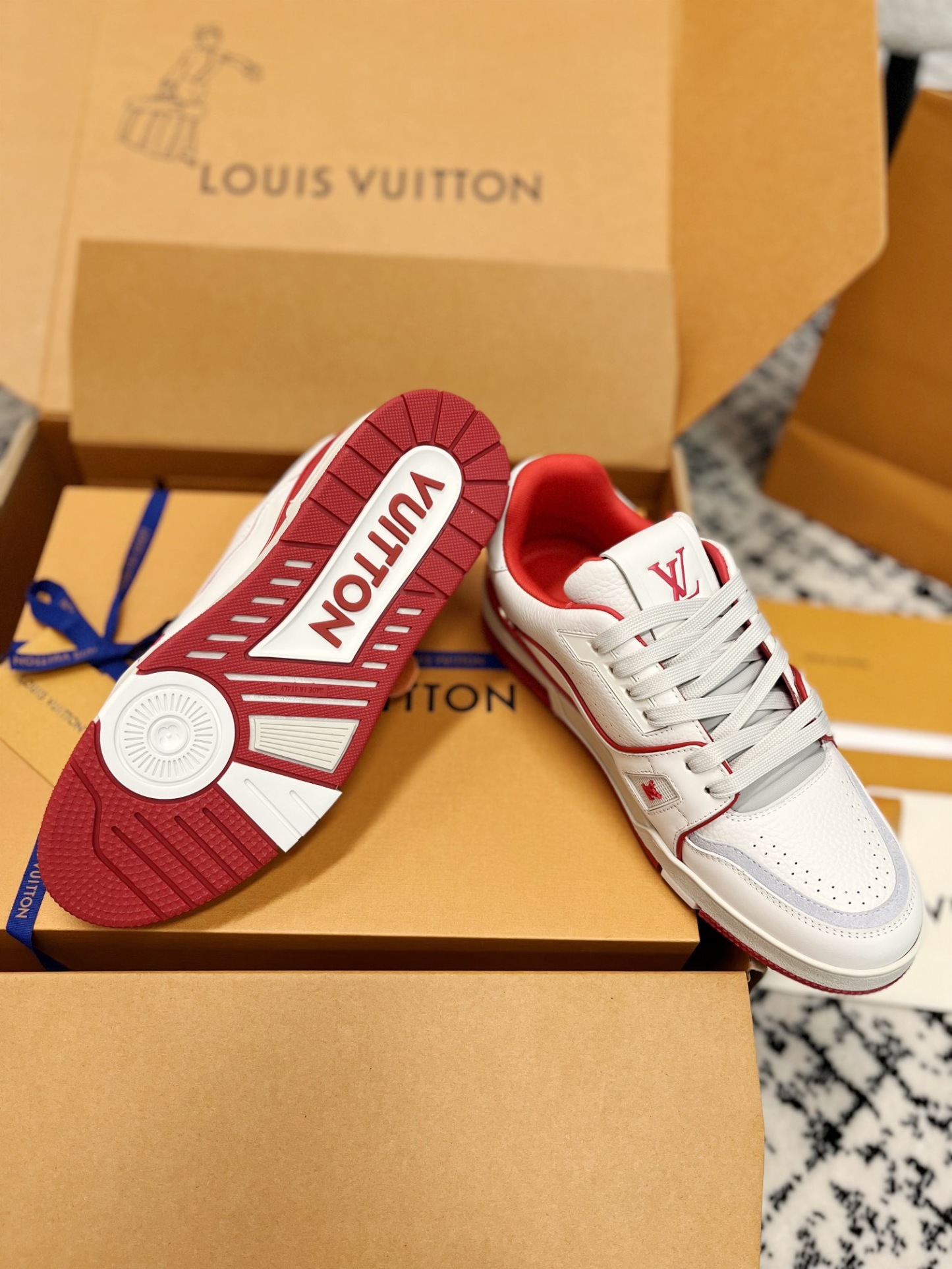 Men's shoes