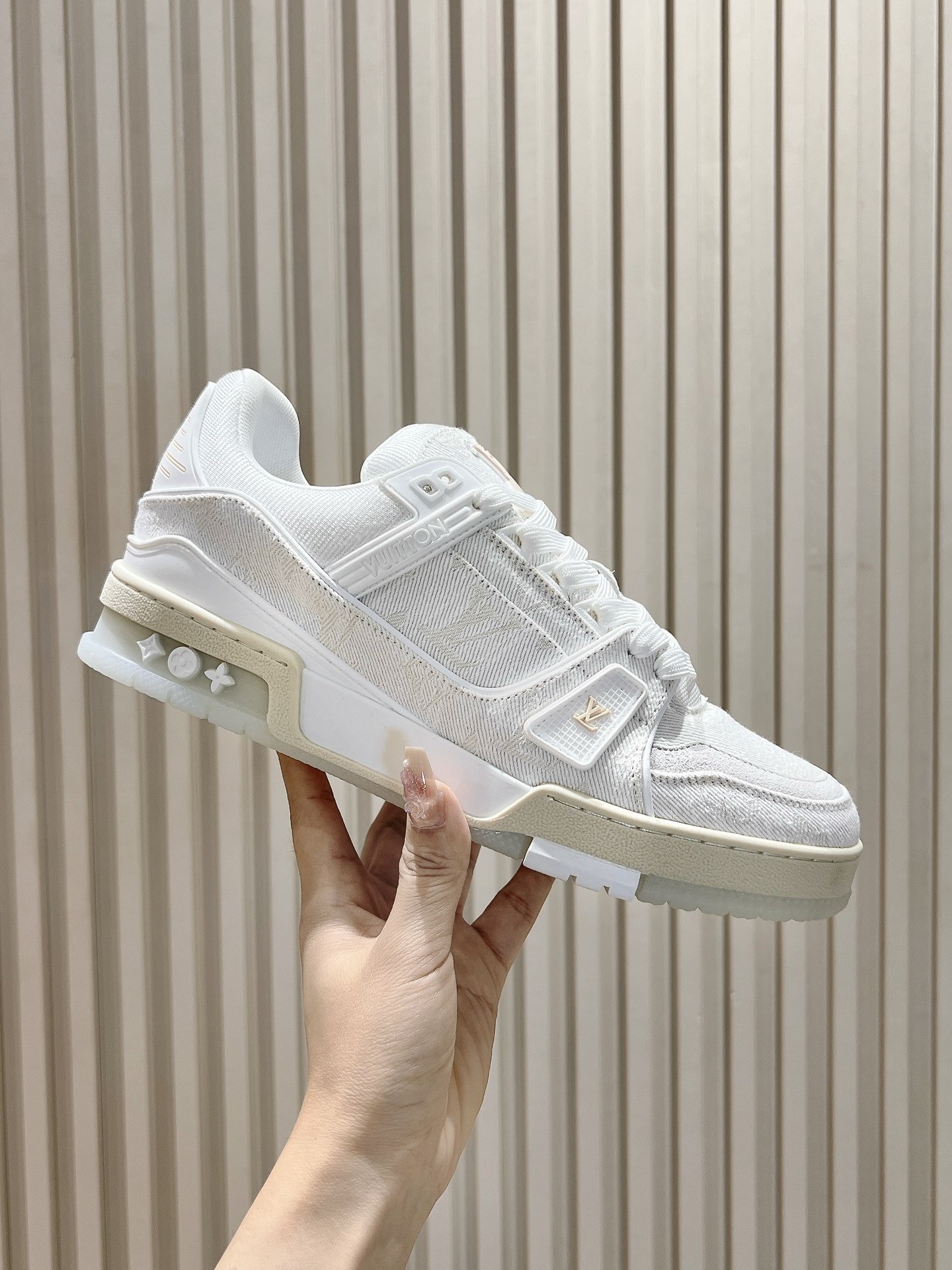 Men's shoes