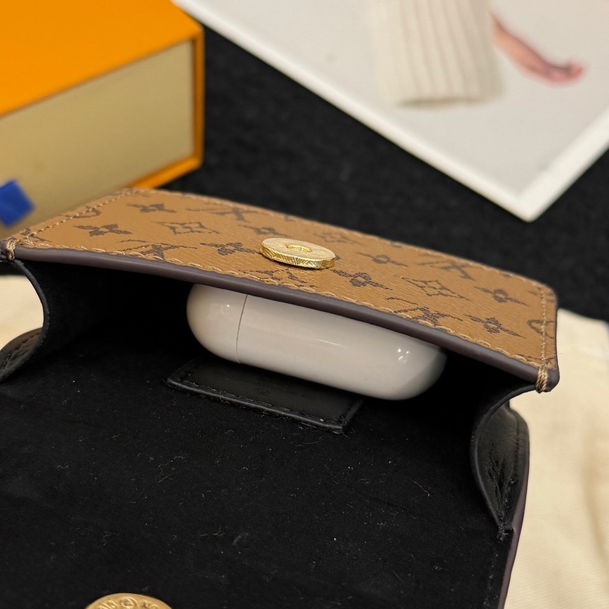 Small pendant