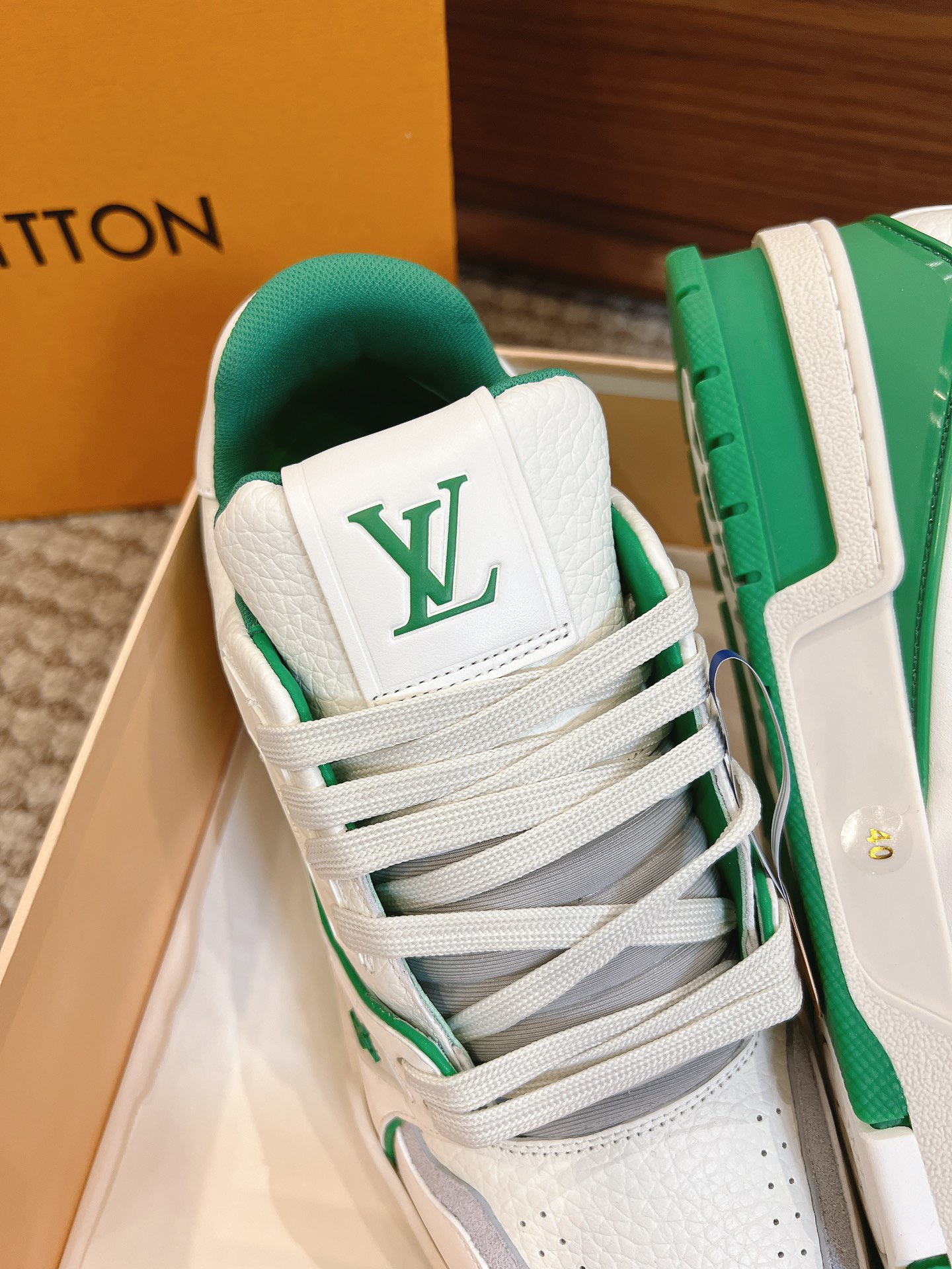 Men's shoes