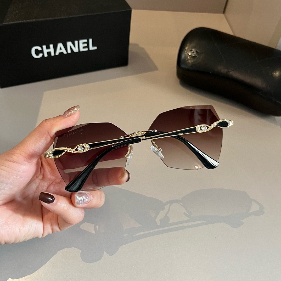 chanel--Sunglasses