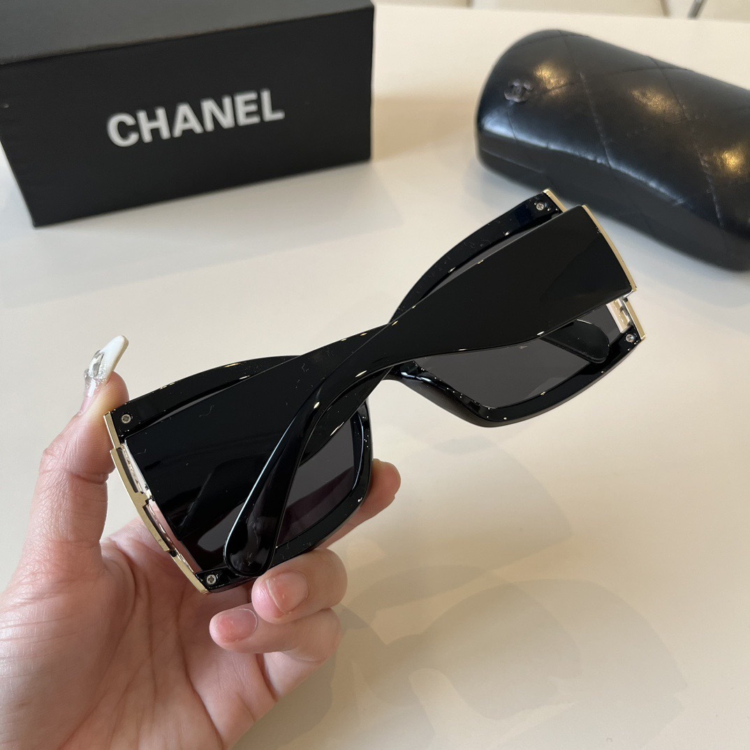 chanel--Sunglasses