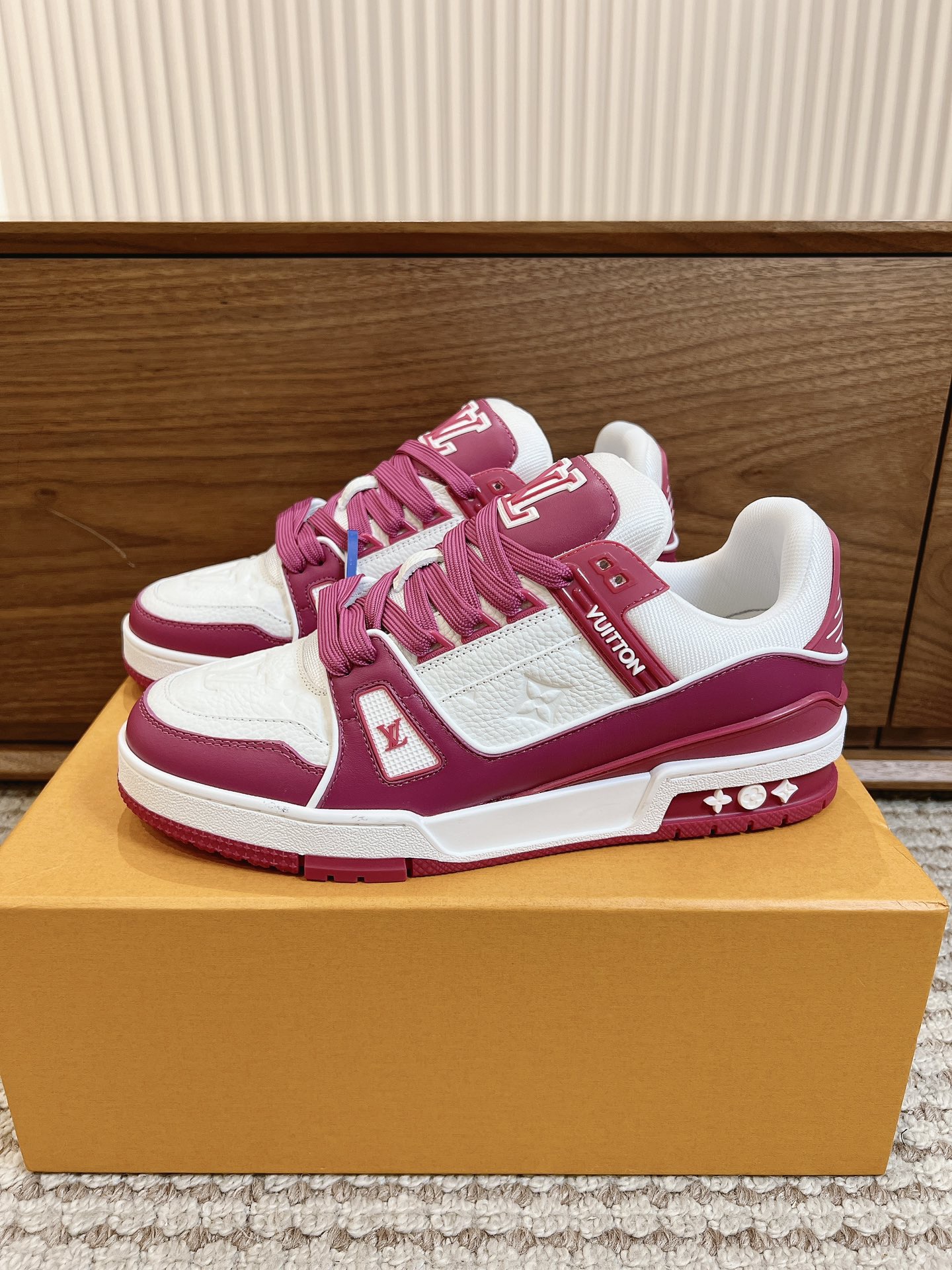 Men's shoes