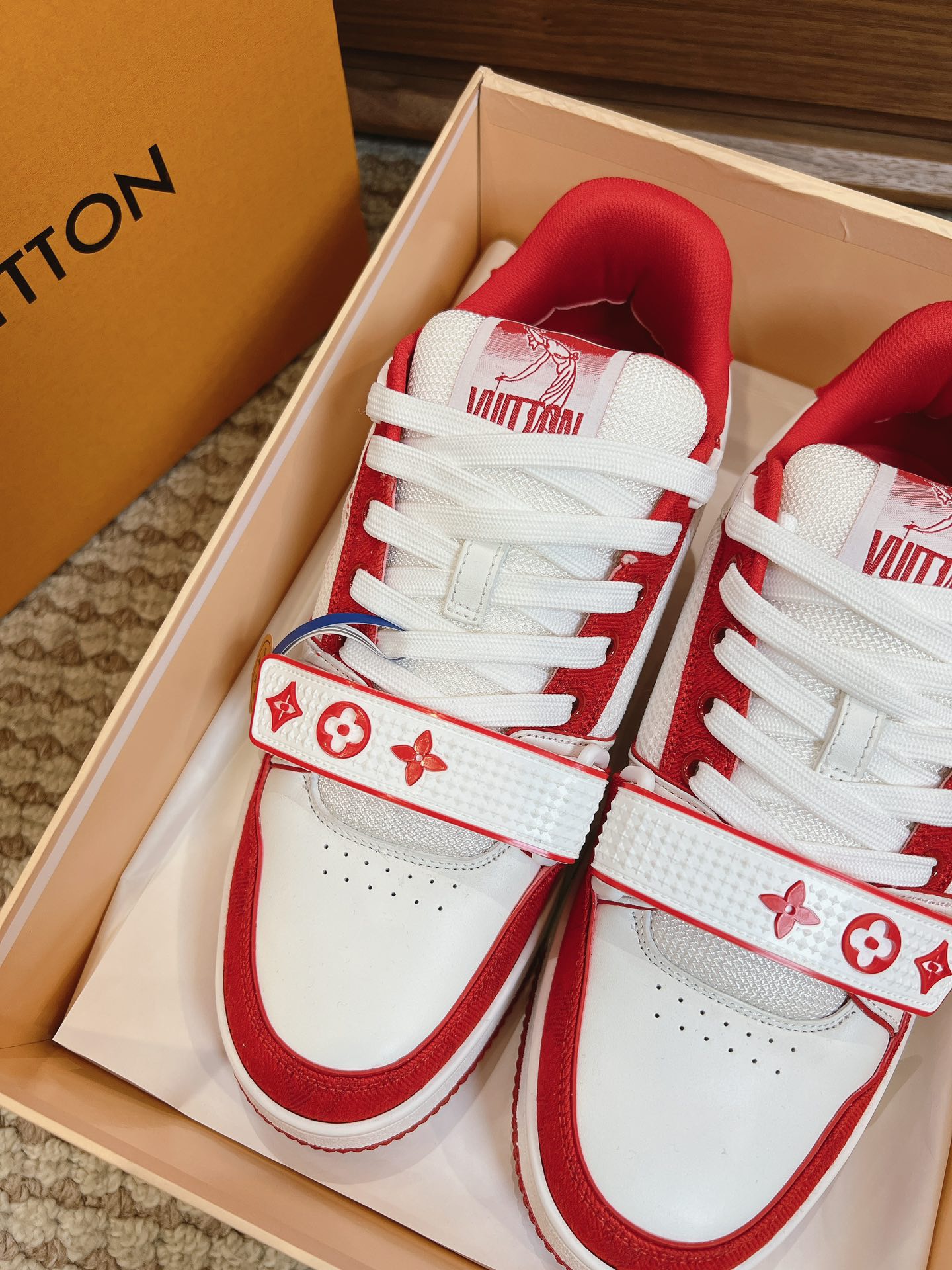 Men's shoes