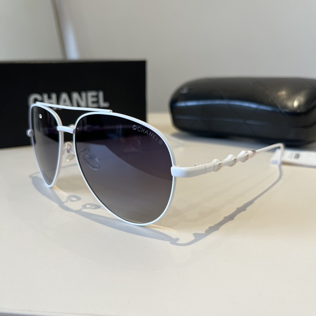 chanel--Sunglasses