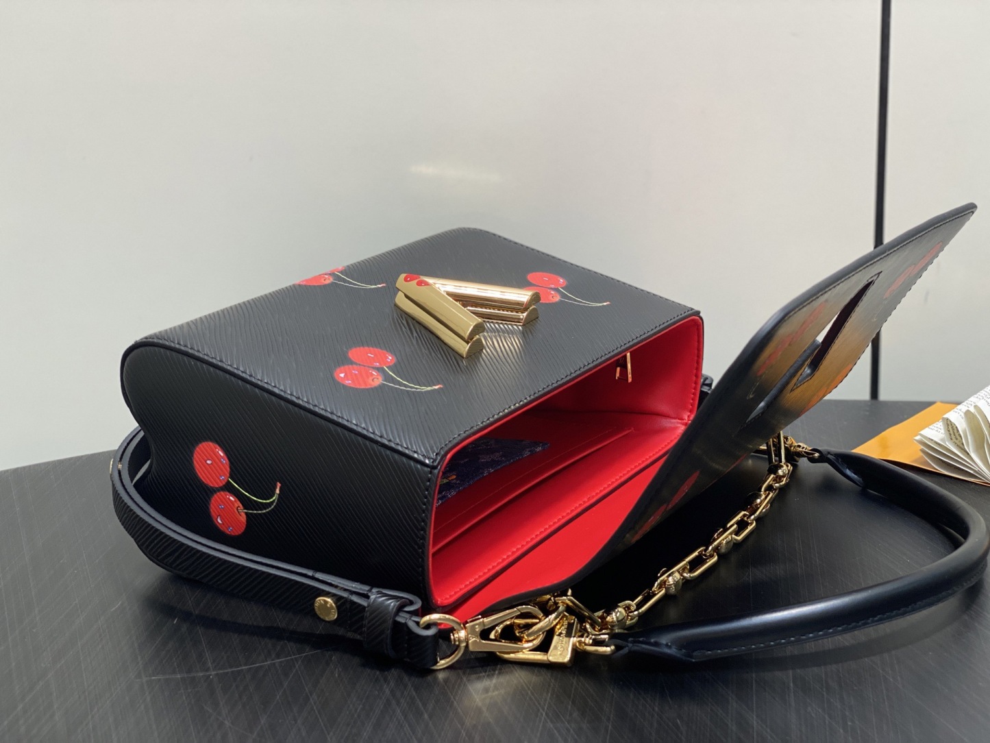 lv