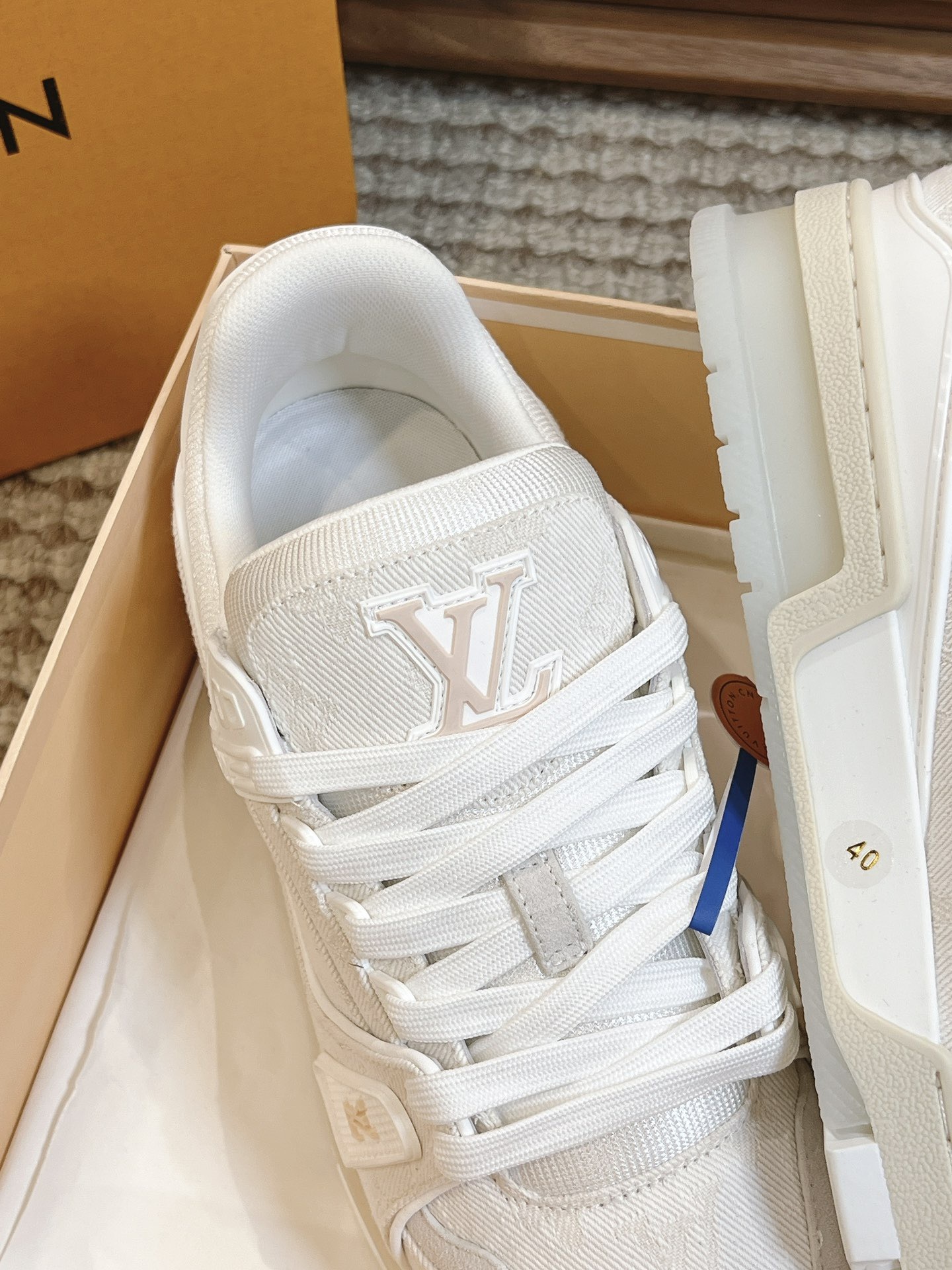 Men's shoes
