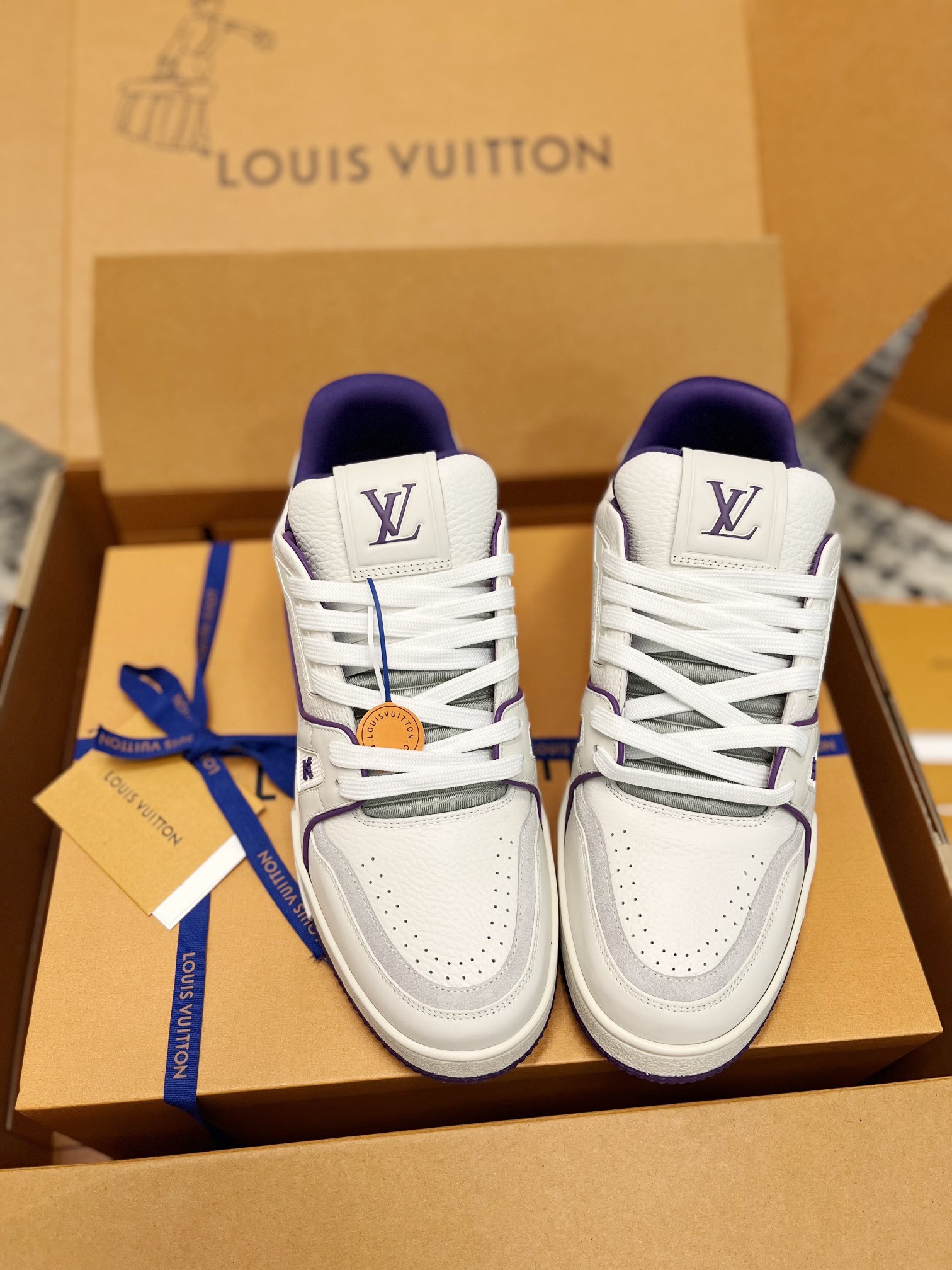 Men's shoes