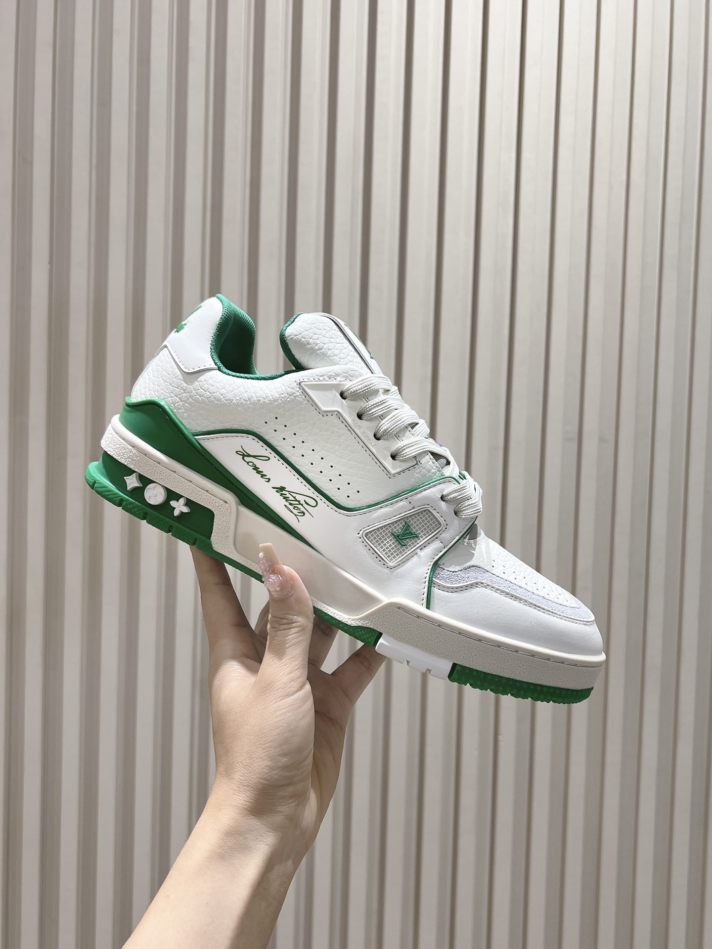 Men's shoes