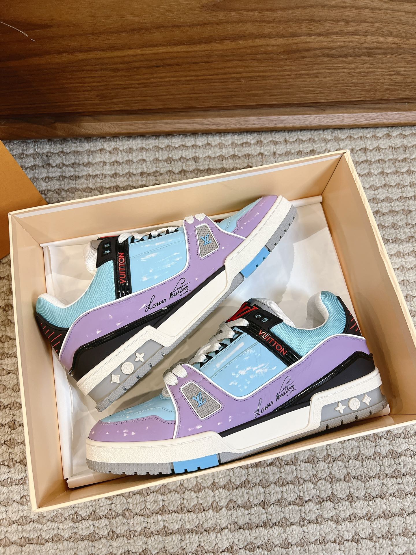 Men's shoes