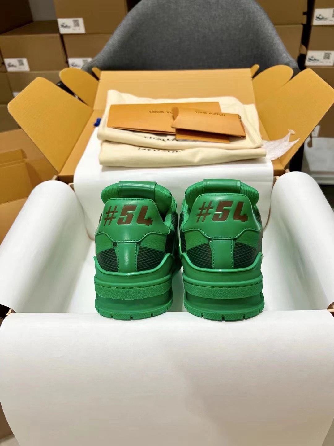 Men's shoes