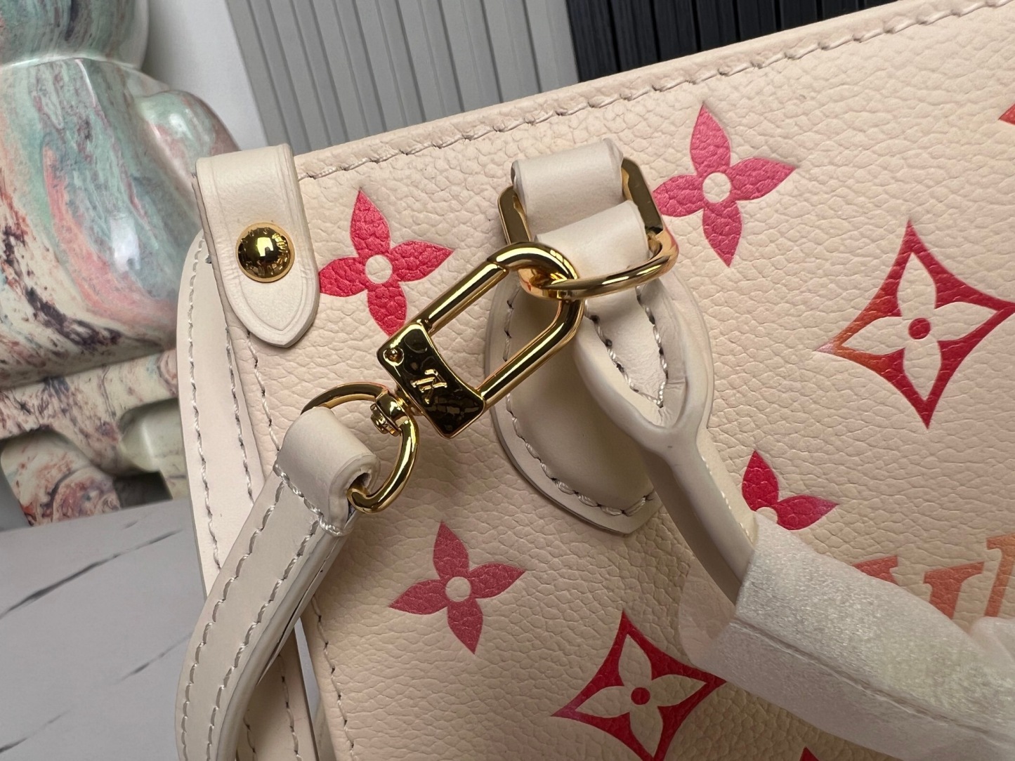 lv