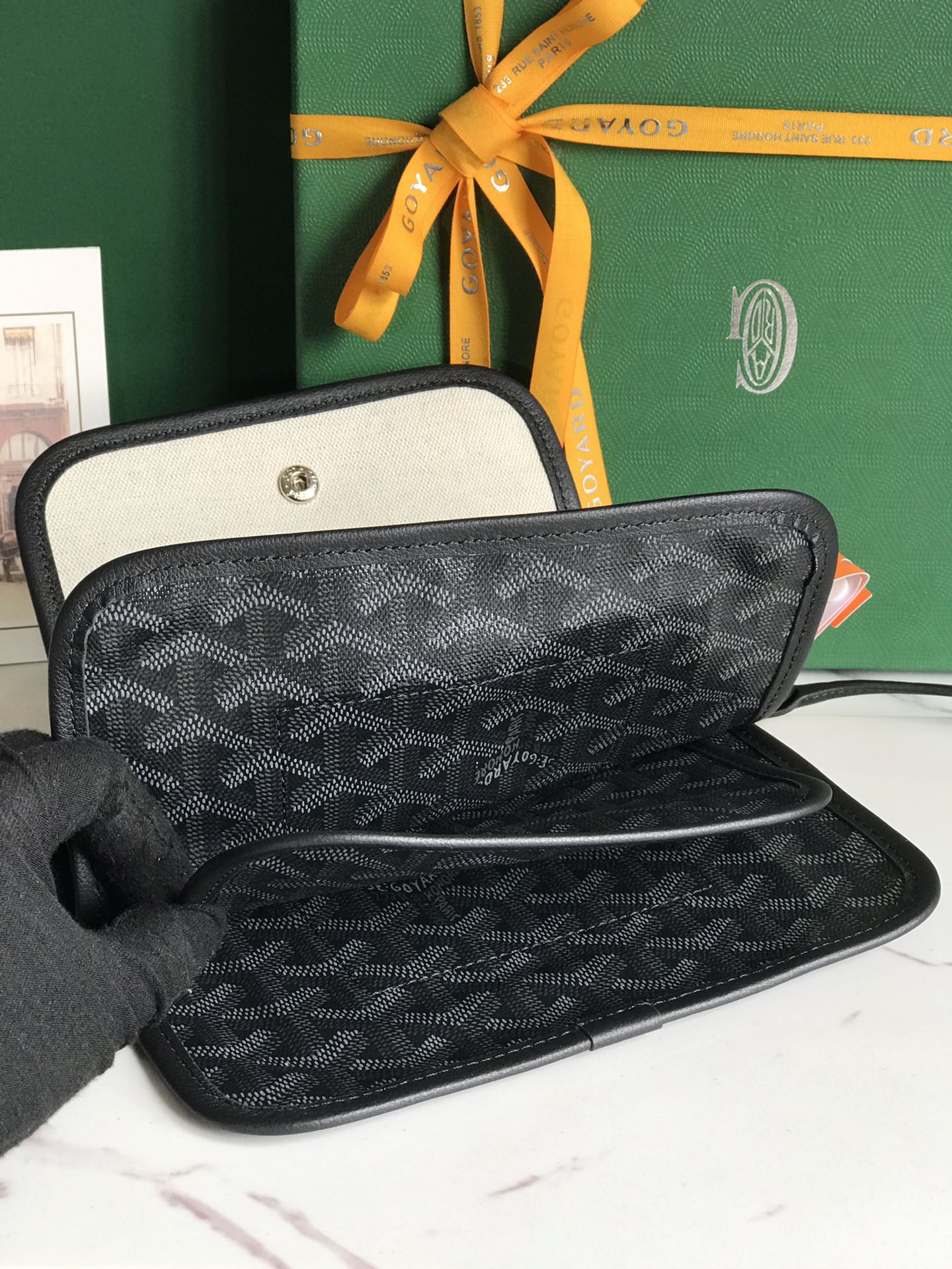   Goyard