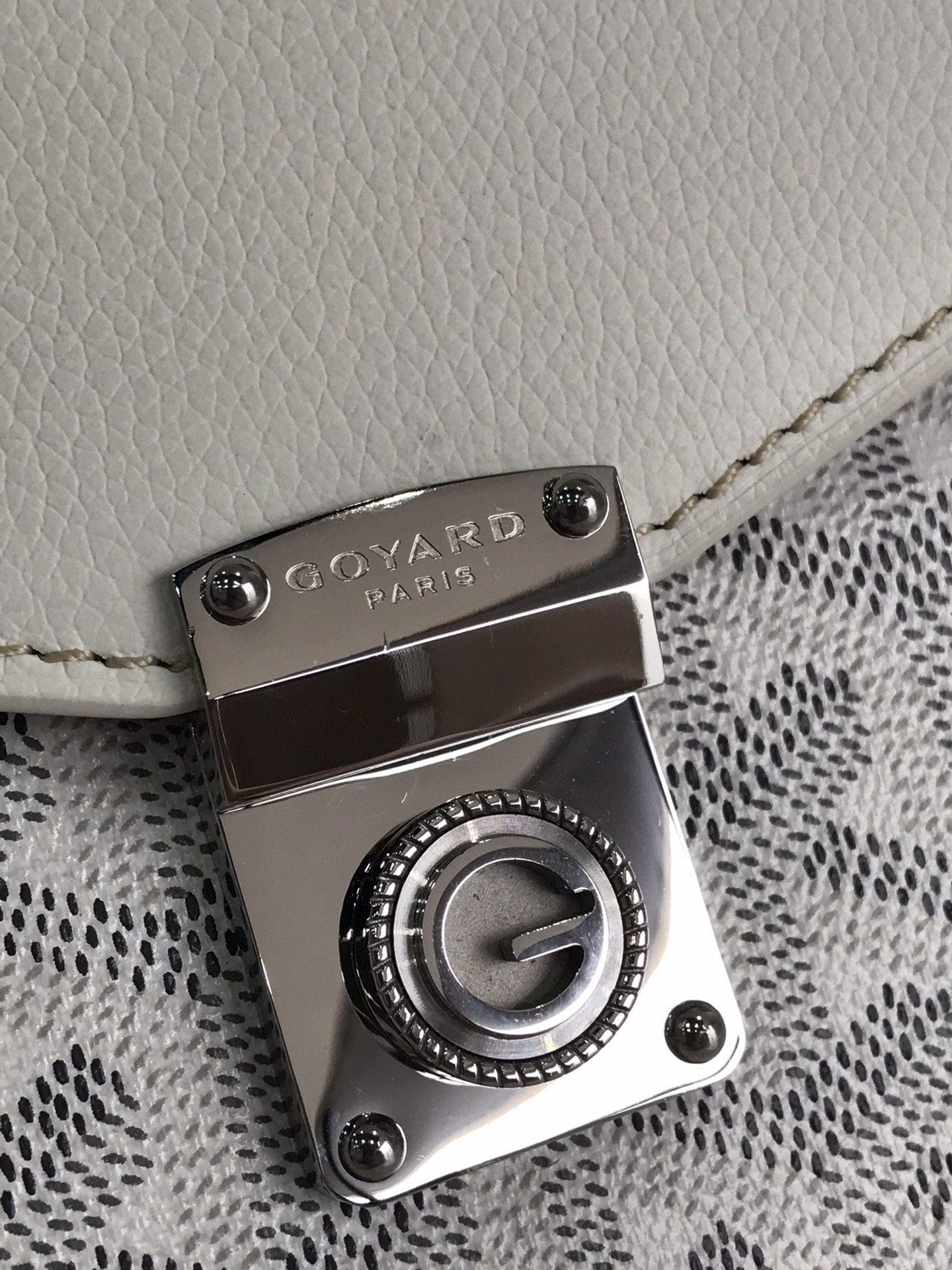  Goyard