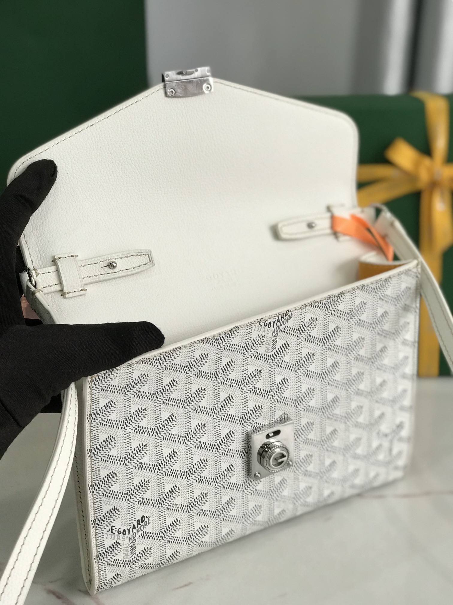  Goyard