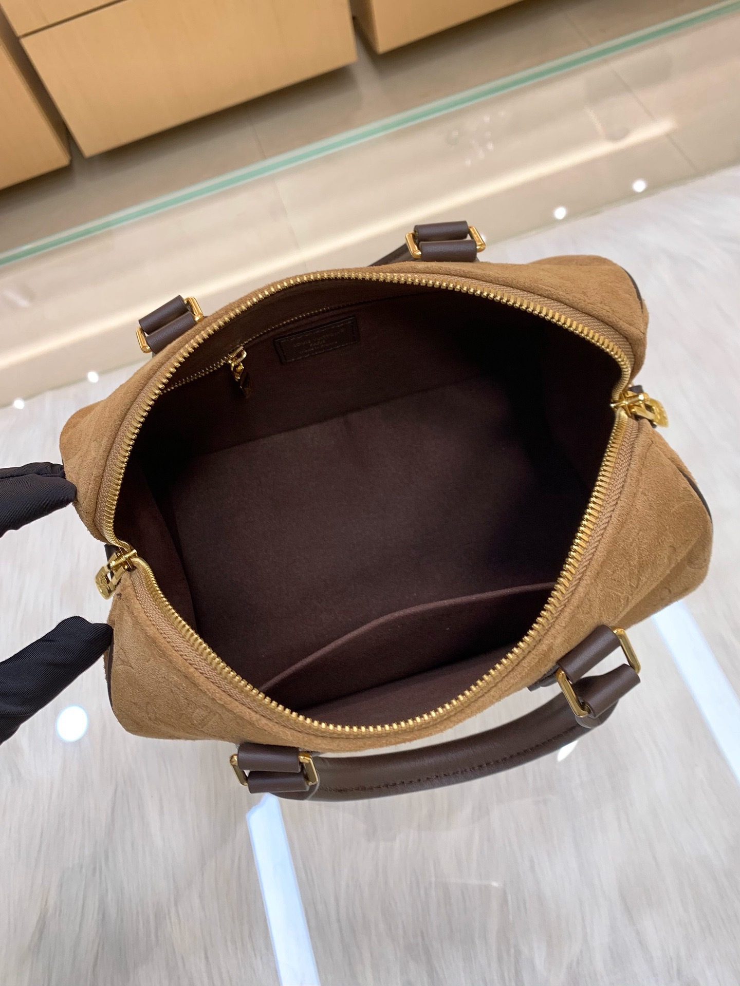 lv