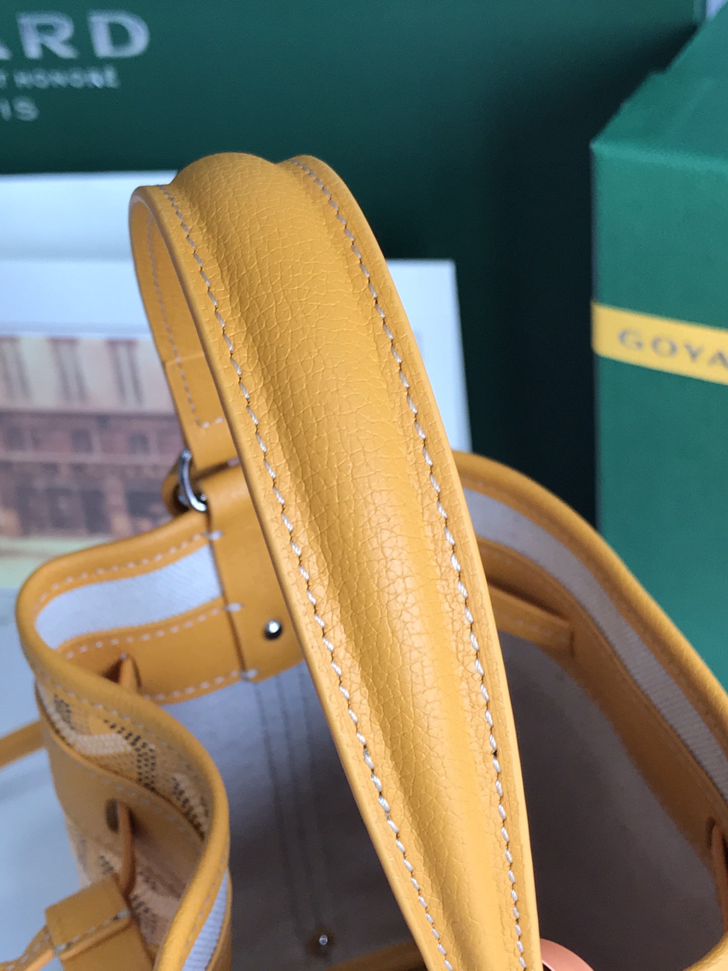    Goyard