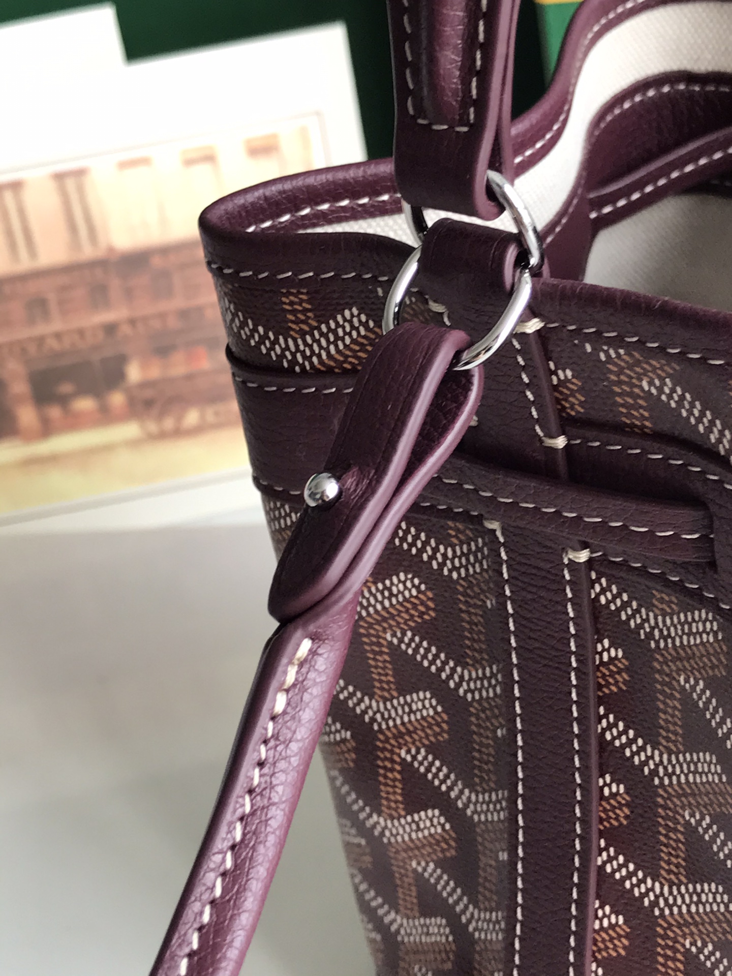    Goyard